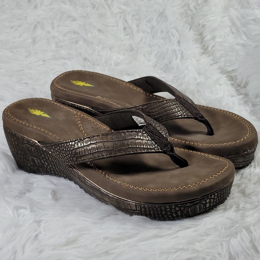 Volatile Wedge Thong Sandals Size 9